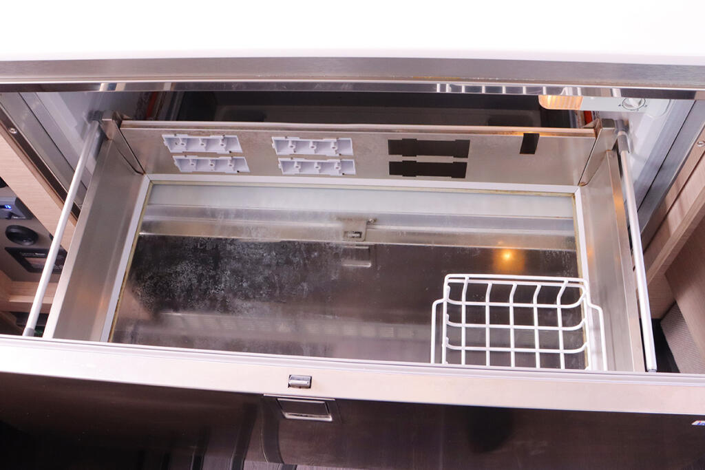 Fountaine Pajot Tanna 47 No Shoes_X
