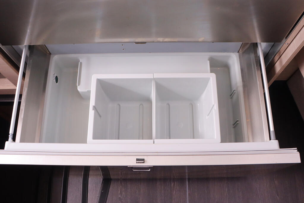 Fountaine Pajot Tanna 47 No Shoes_X