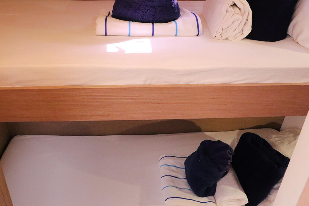 Fountaine Pajot Tanna 47 No Shoes_X