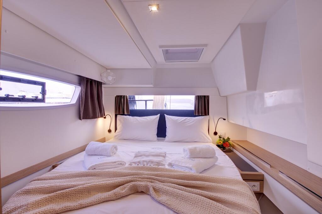 Fountaine Pajot Tanna 47 Helidoni