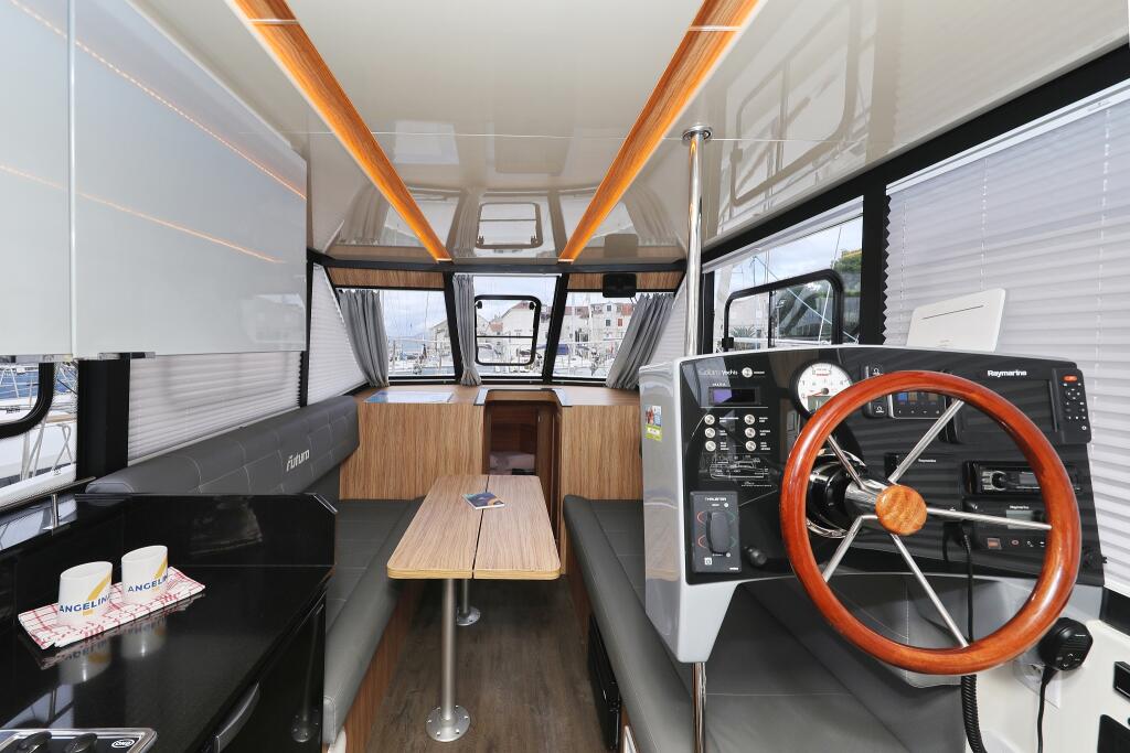 Futura 40 Grand Horizon Running Gag I