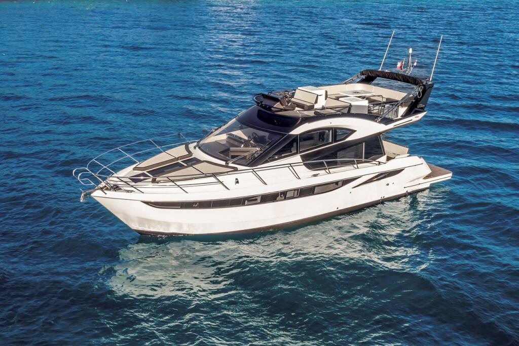 Galeon 420 Amber Blue