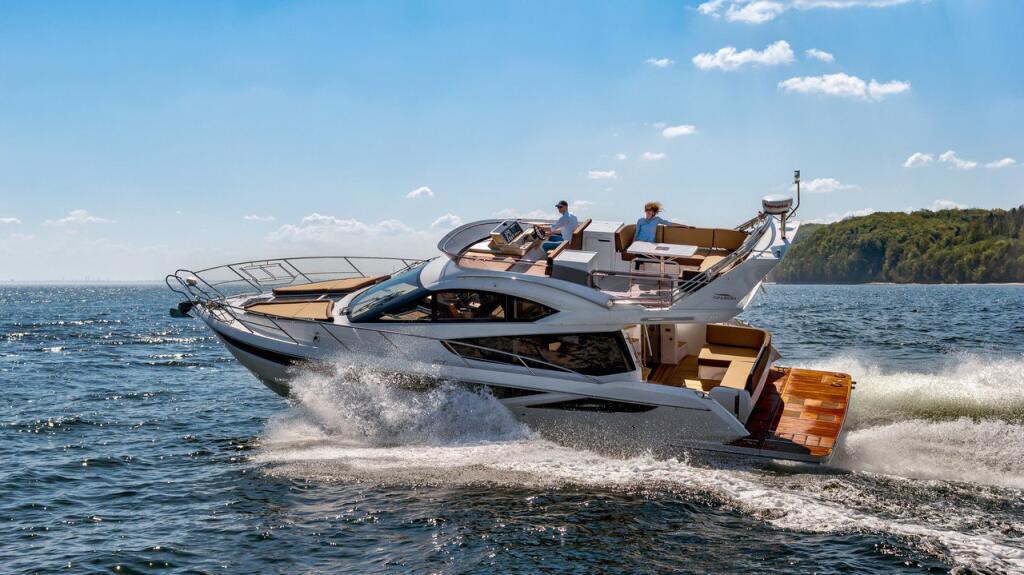 Galeon 420 Amber Blue