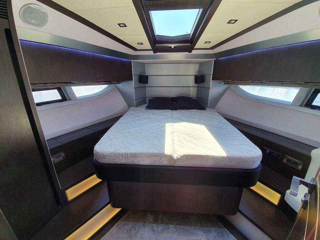 Galeon 700 Skydeck Obession Two
