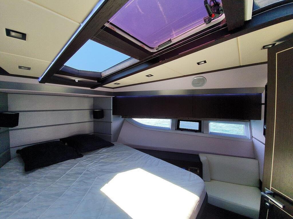 Galeon 700 Skydeck Obession Two