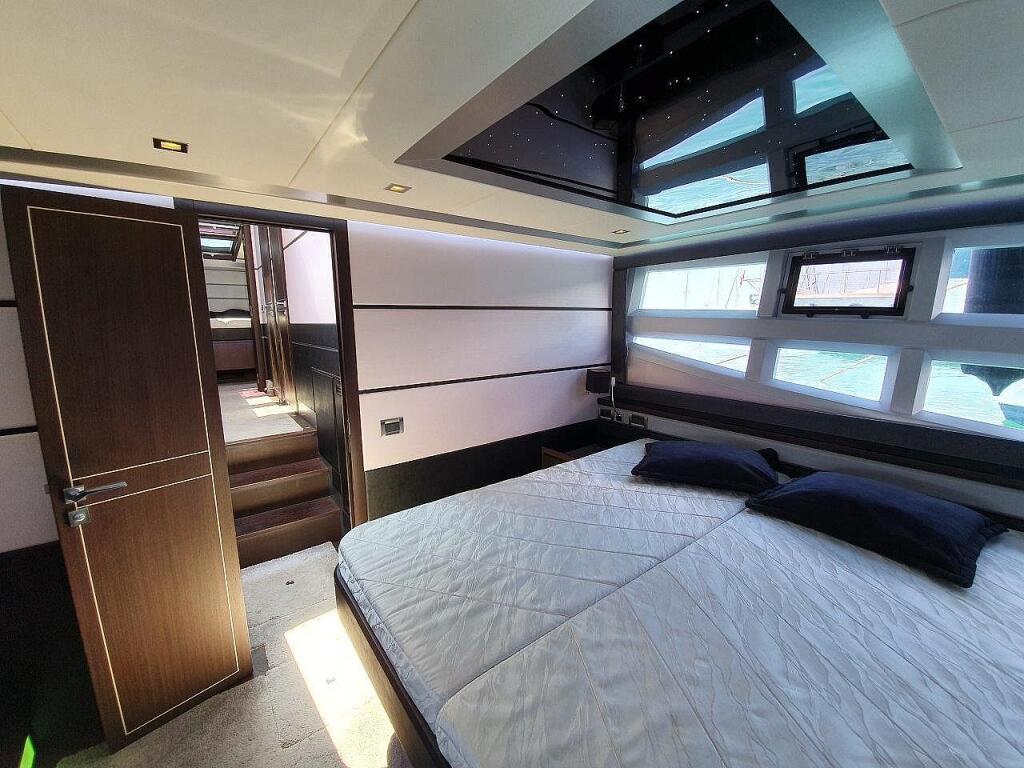 Galeon 700 Skydeck Obession Two