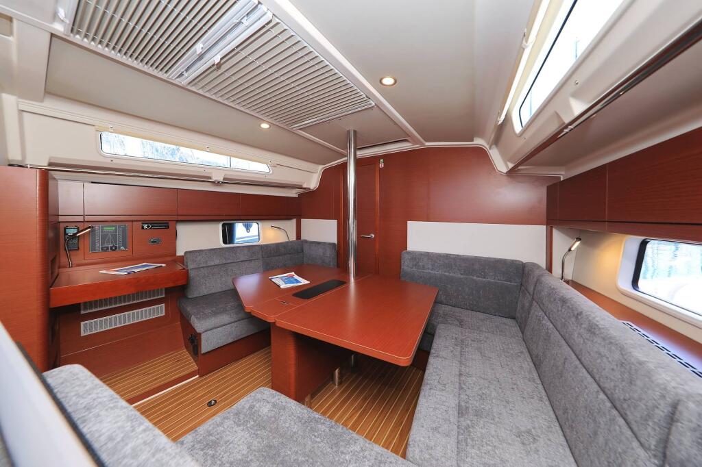 Hanse 388 Jolana