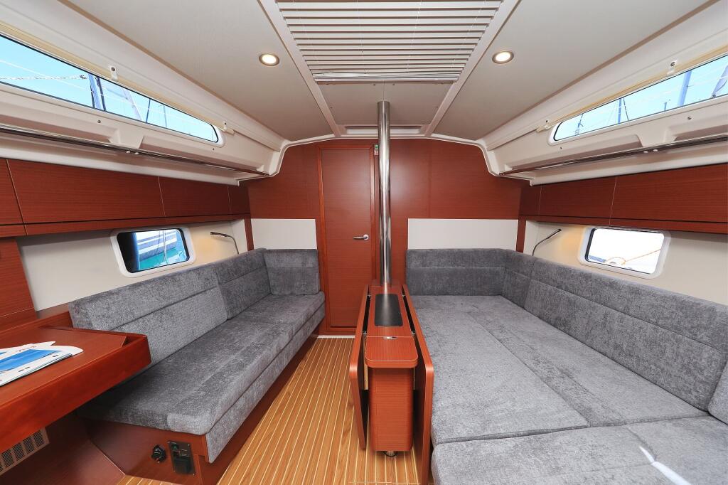 Hanse 388 Barcelona
