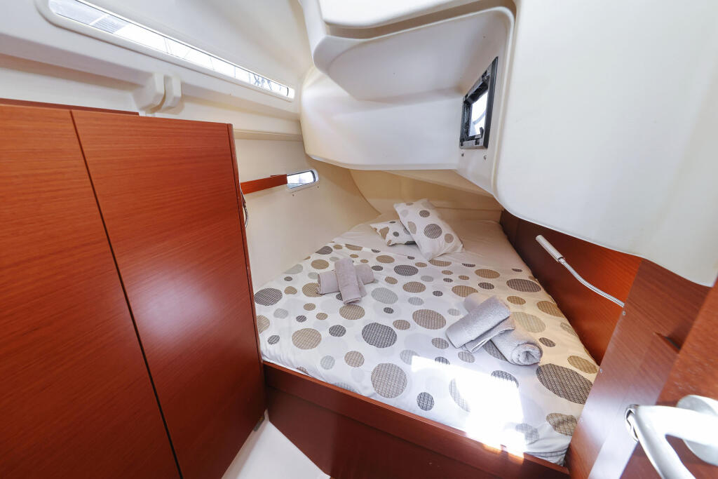 Hanse 388 Whisper