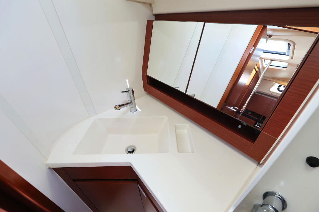 Hanse 388 Whisper