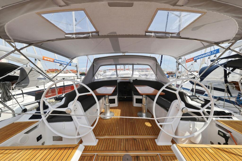 Hanse 410 Taja