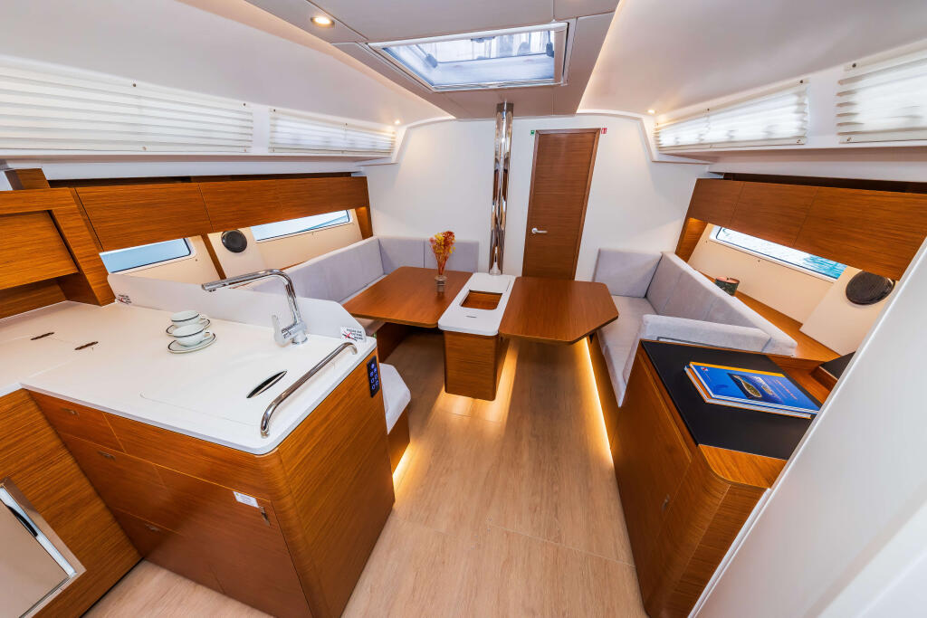 Hanse 410 Spark