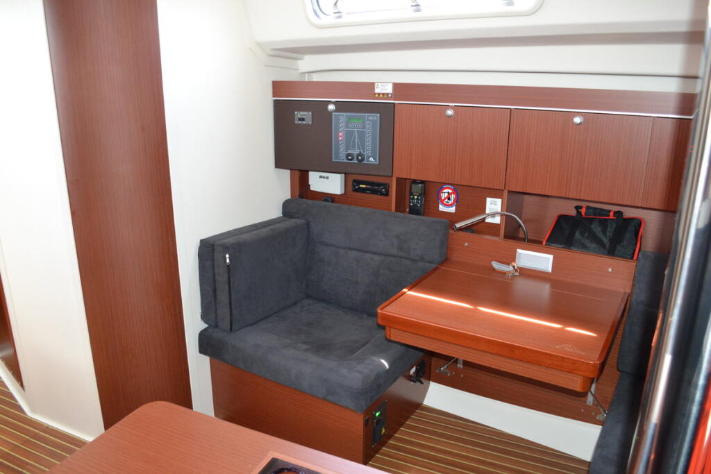Hanse 415 Vega