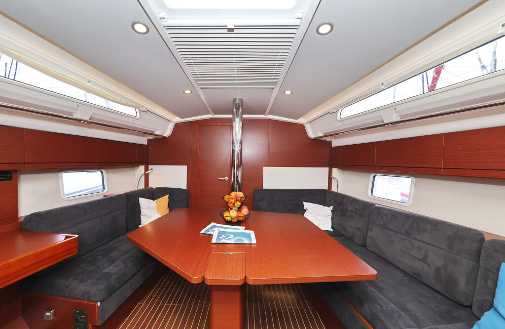 Hanse 418 Leia