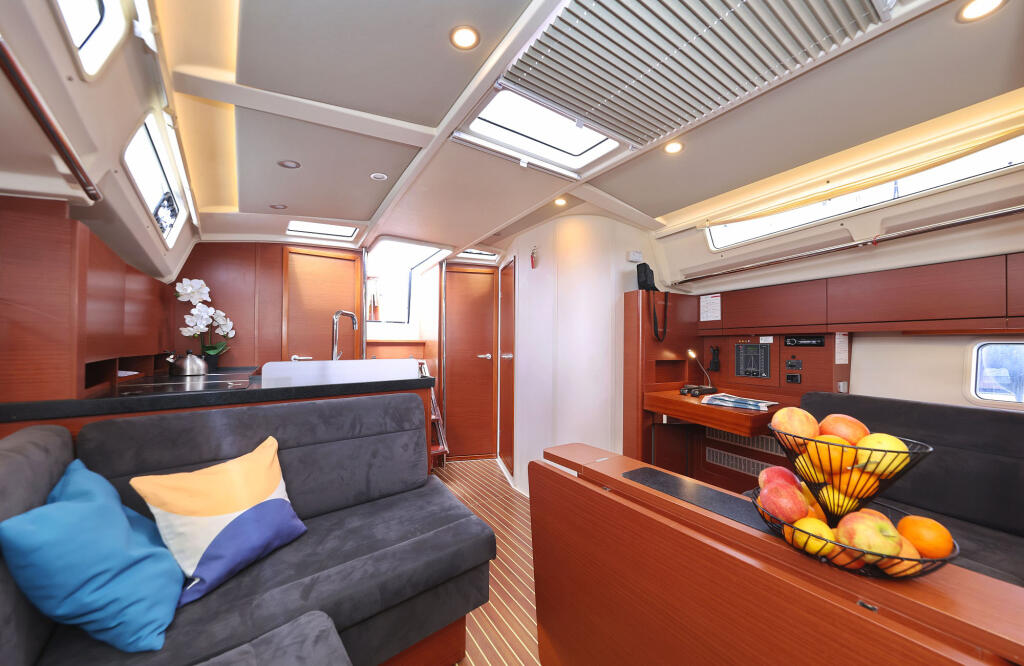 Hanse 418 Leia