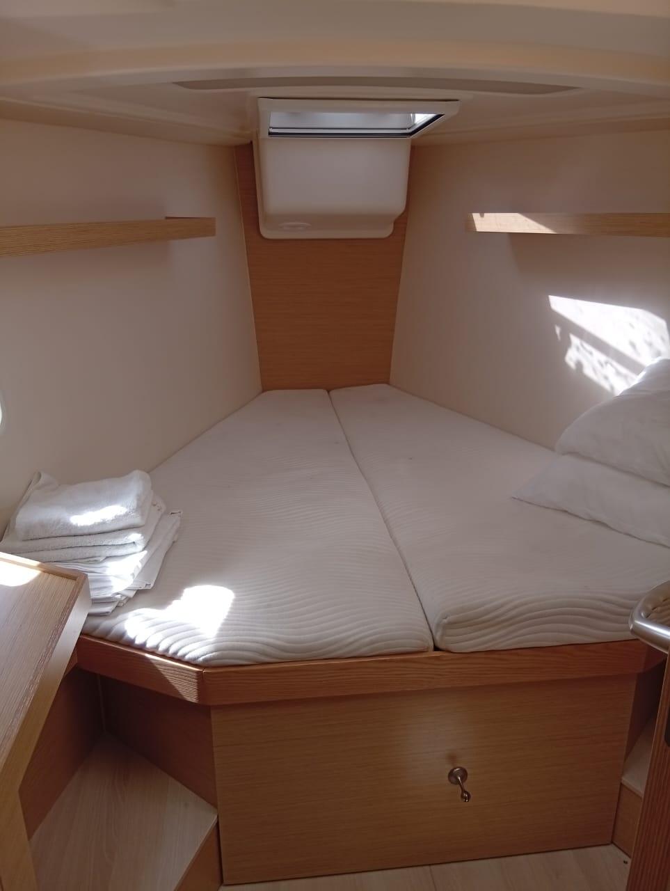Hanse 418 Eleni