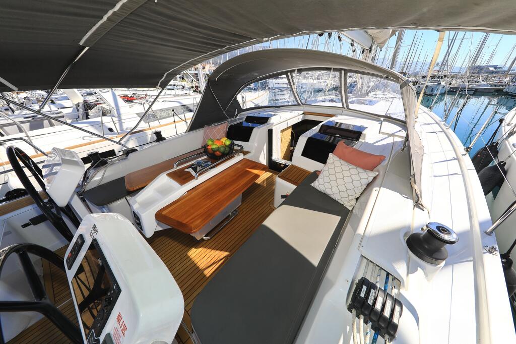 Hanse 458 Whatever