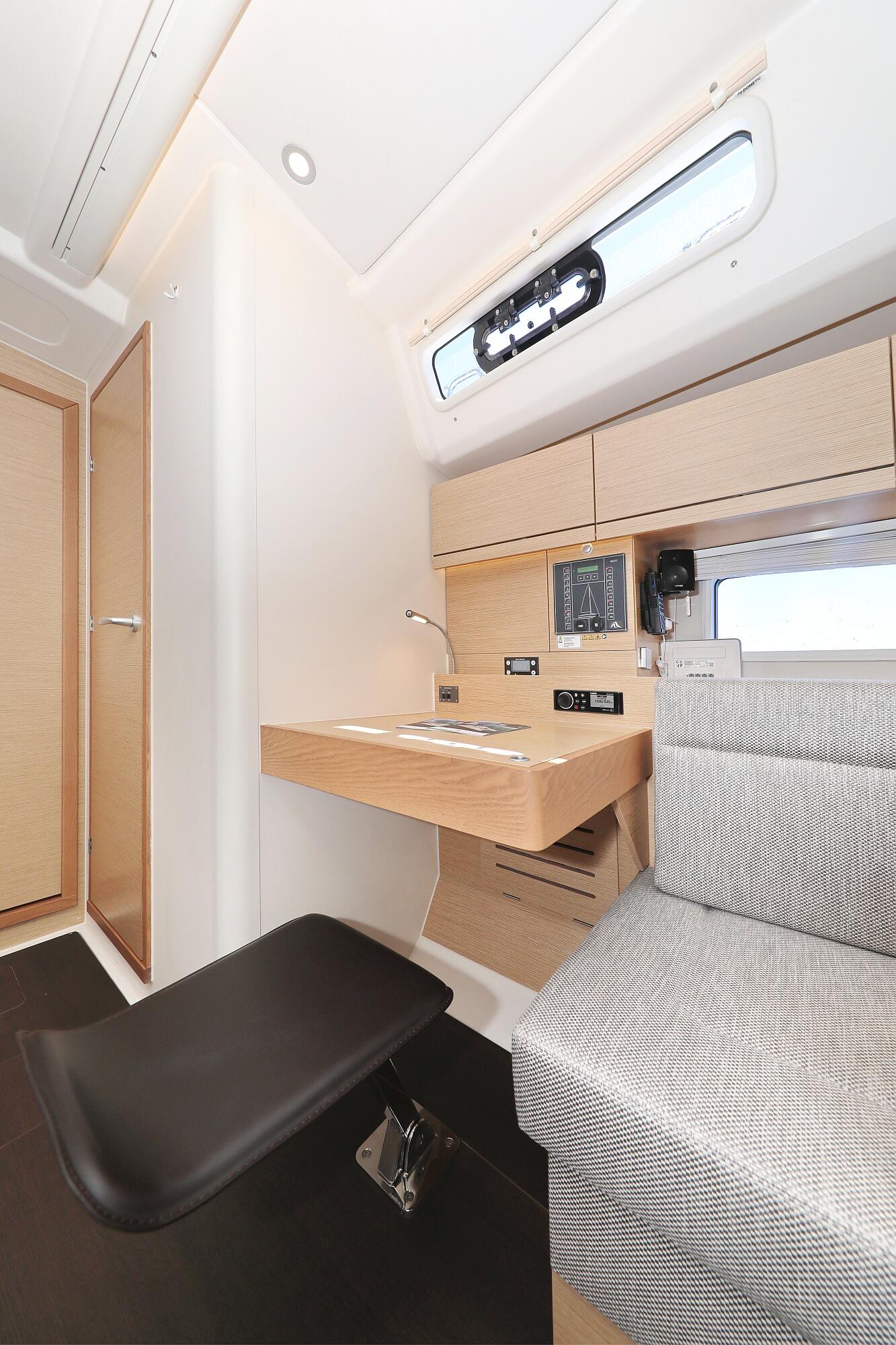 Hanse 458 One Life