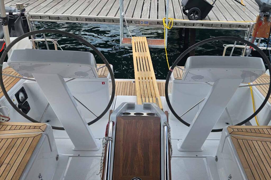 Hanse 458 Apple