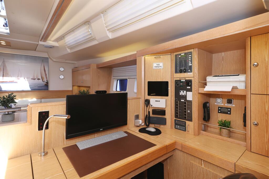 Hanse 575 Amethyst