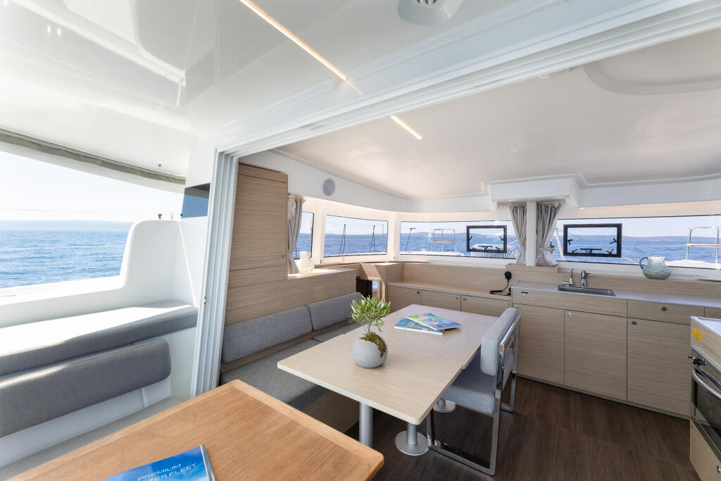 Lagoon 38 Furia