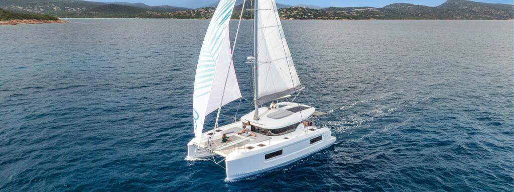 Lagoon 38 Blue Horizon