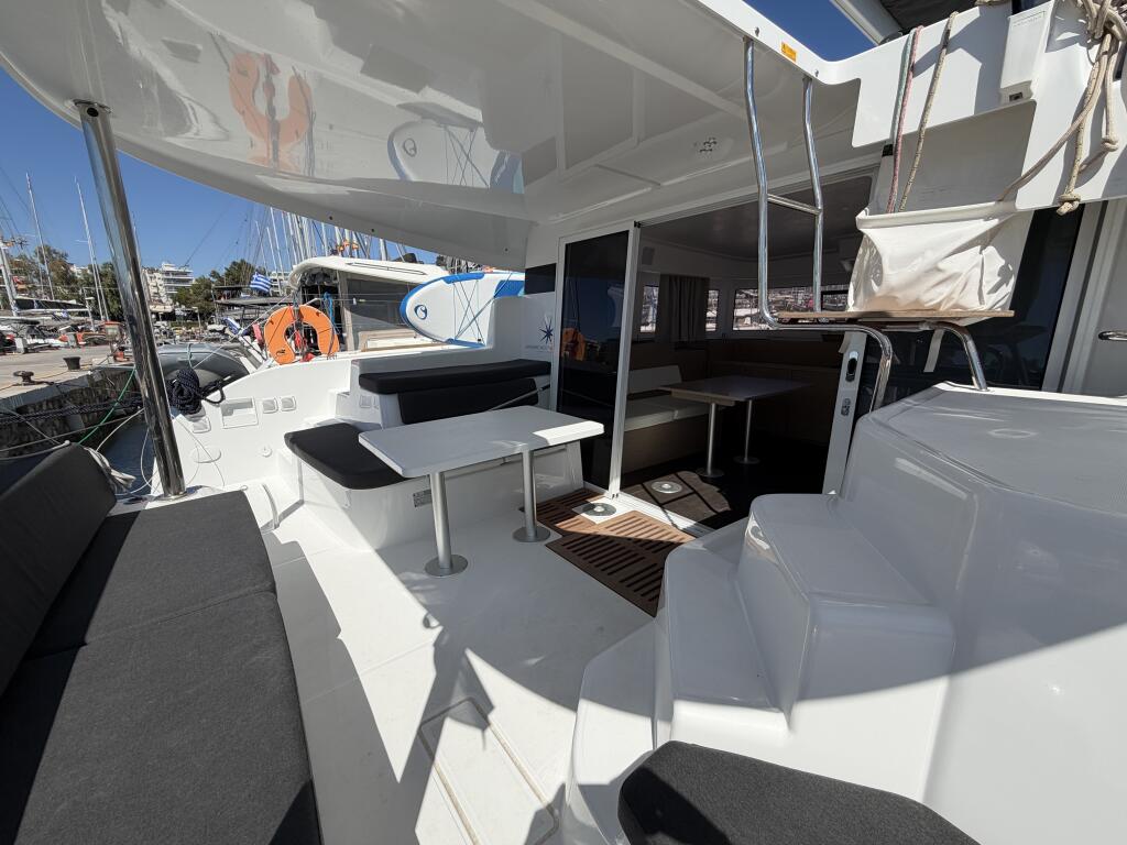 Lagoon 38 DSCHUBBA