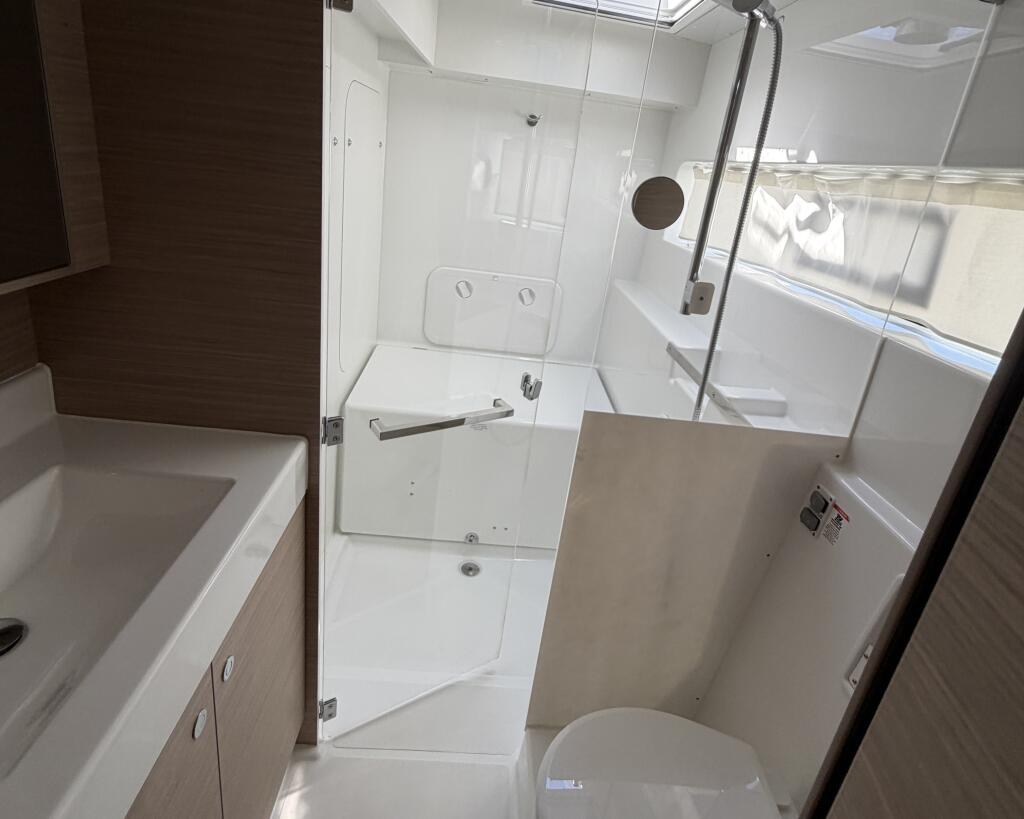 Lagoon 38 DSCHUBBA