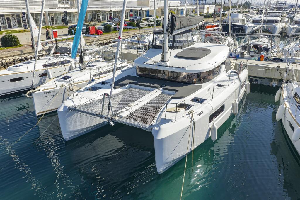 Lagoon 38 Nami