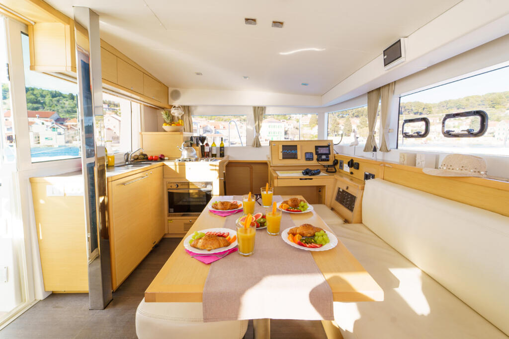 Lagoon 39 White Pearl