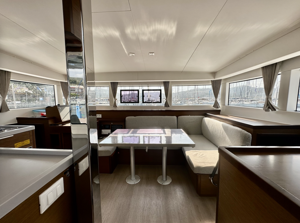 Lagoon 40 Sail Castor
