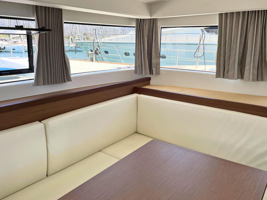 Lagoon 40 Drifter