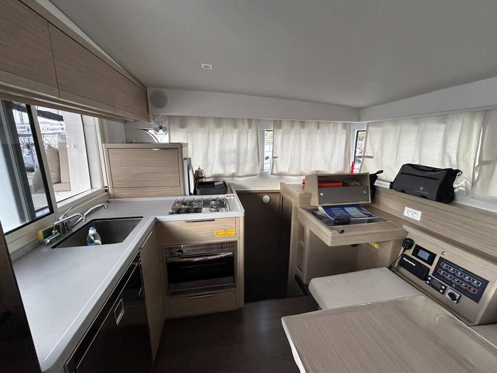 Lagoon 40 Sail Agena