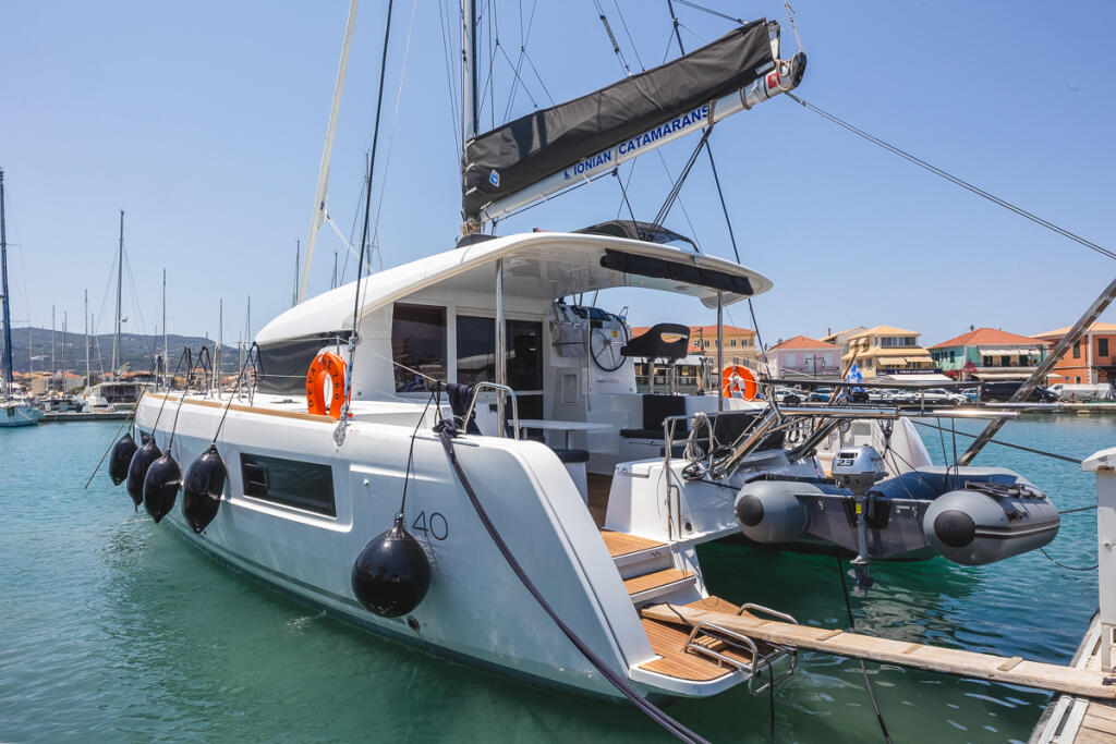 Lagoon 40 Deva