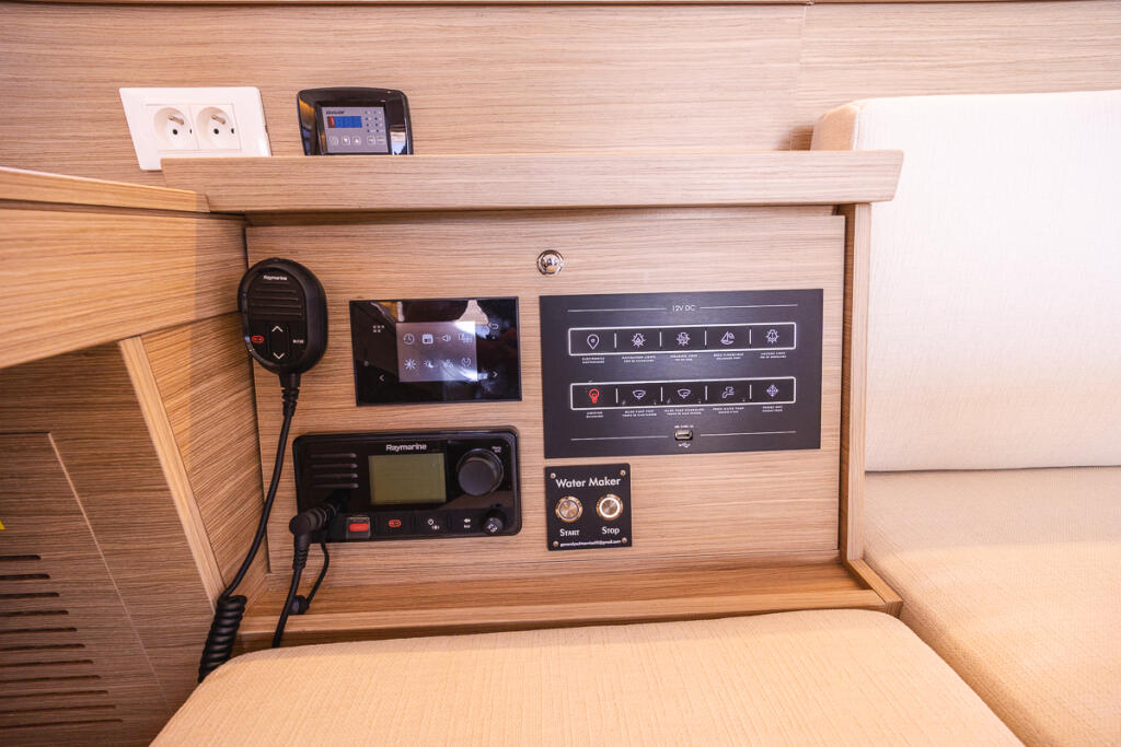 Lagoon 40 Deva