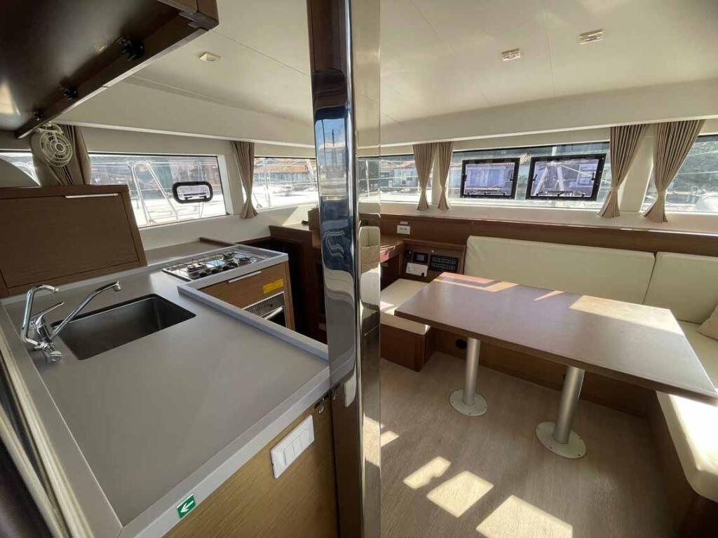 Lagoon 40 Sunset