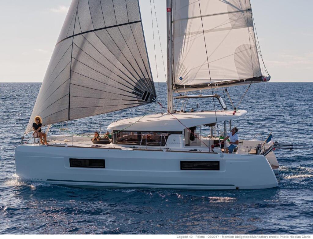 Lagoon 40 Araponga