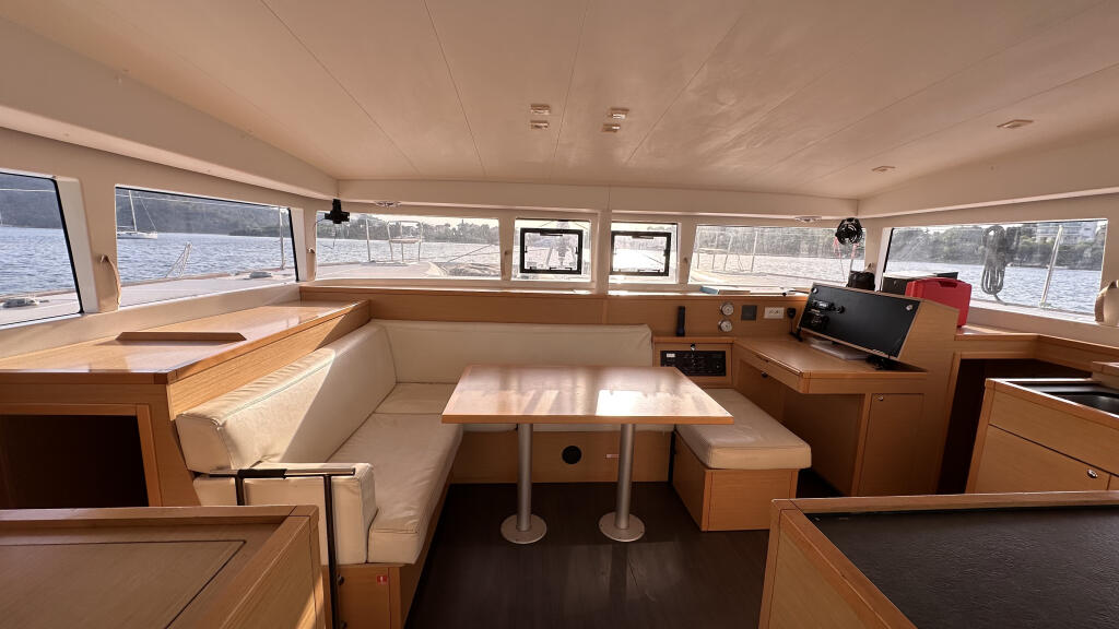Lagoon 400 Santi