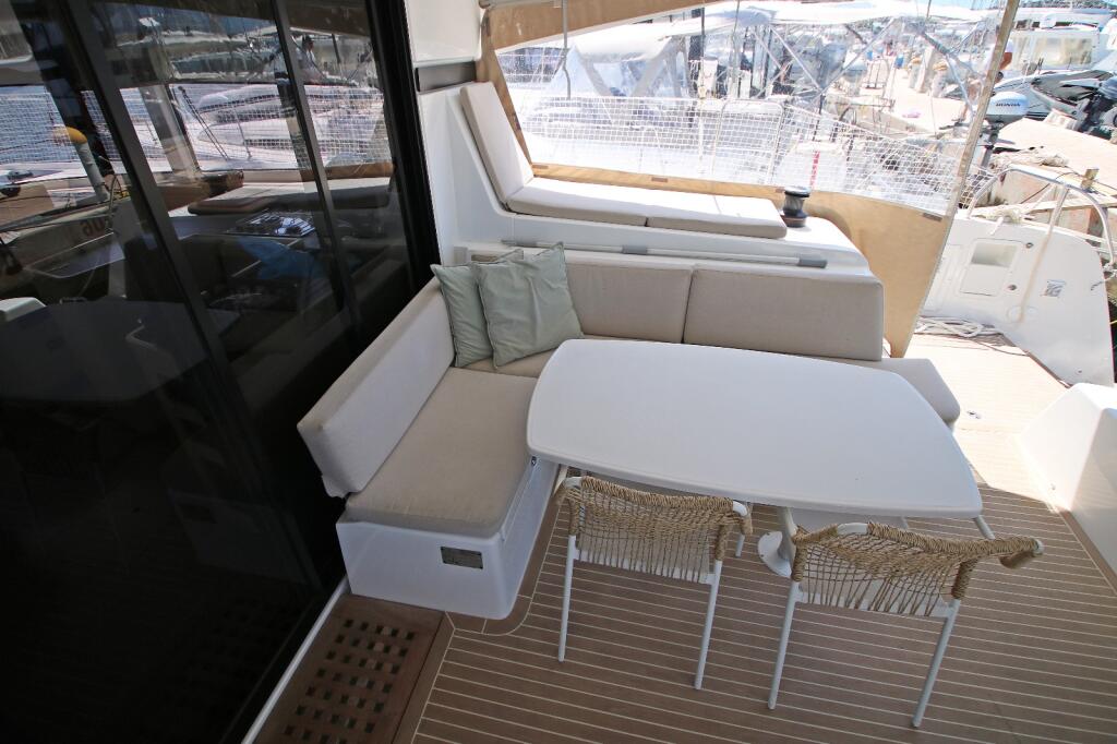Lagoon 42 OW Sailing Breeze