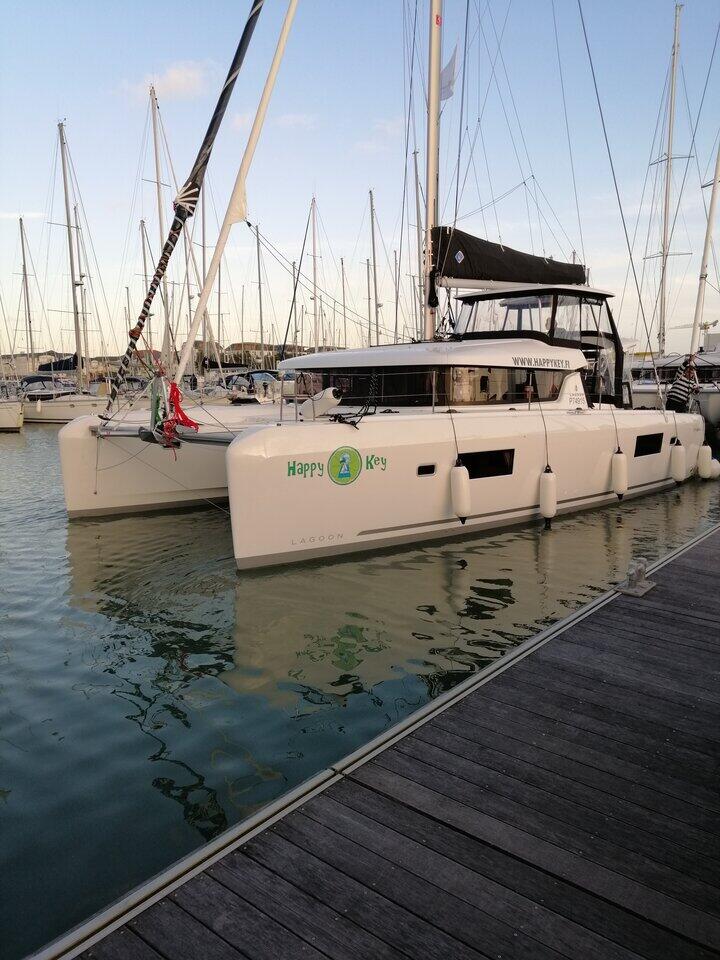 Lagoon 42 Happy Key
