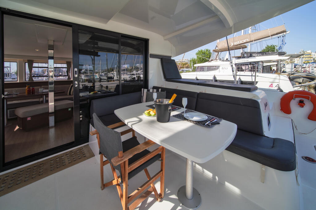 Lagoon 42 Karteria