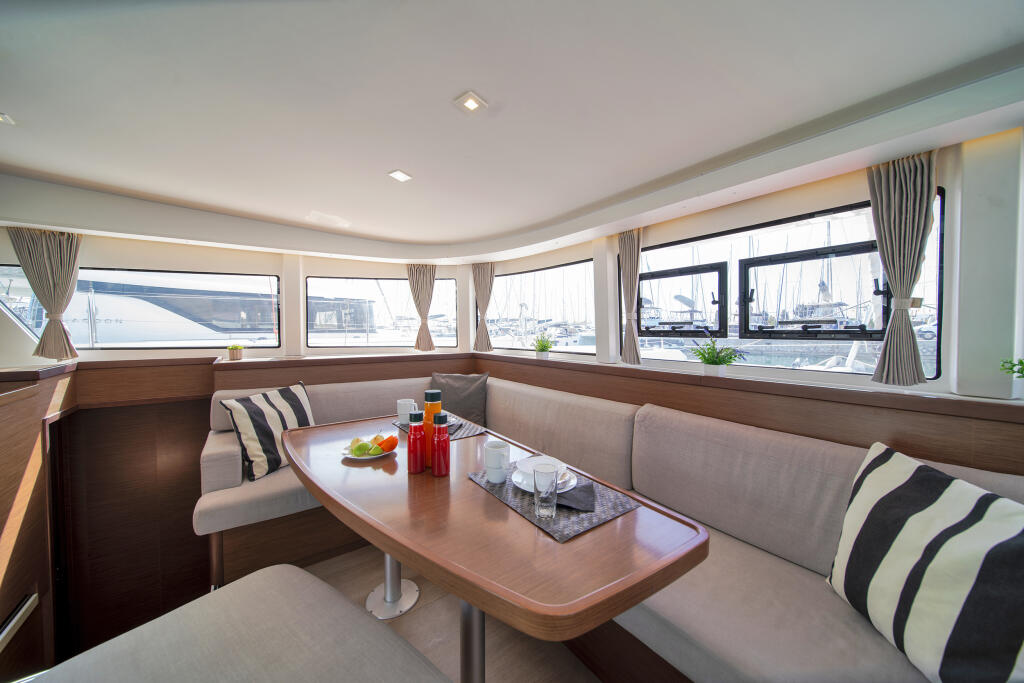 Lagoon 42 Karteria