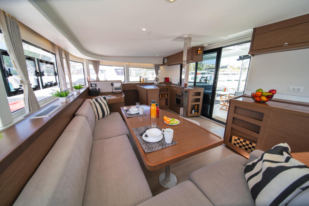 Lagoon 42 Karteria