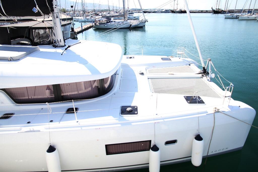 Lagoon 42 George A