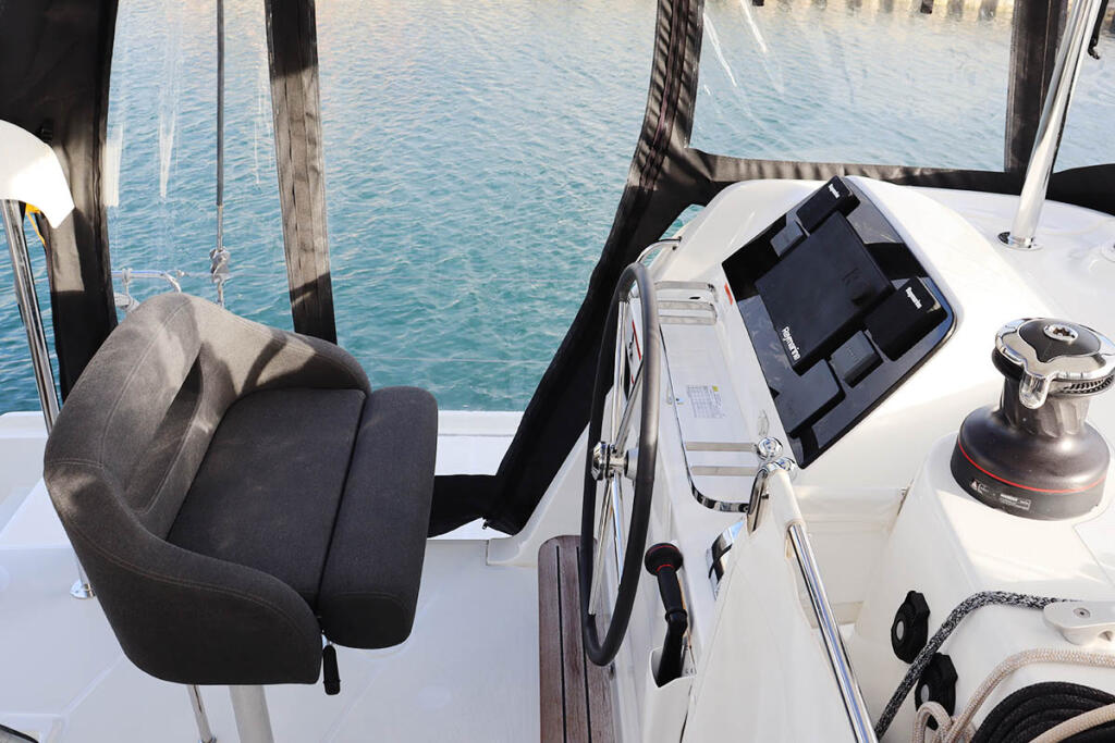 Lagoon 42 Odyssey_X
