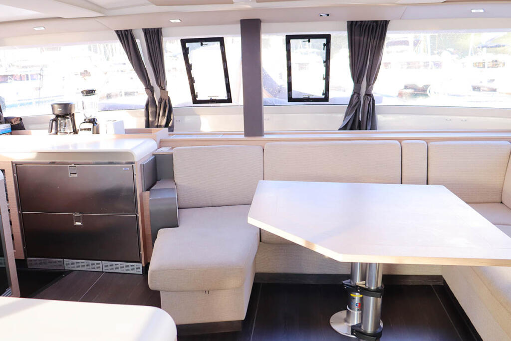Lagoon 42 Odyssey_X
