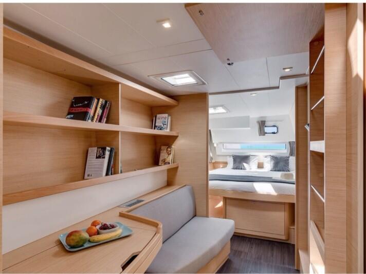 Lagoon 42 Q