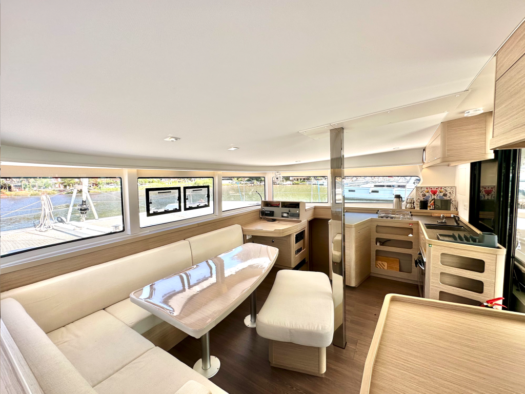Lagoon 42 Sail Electra