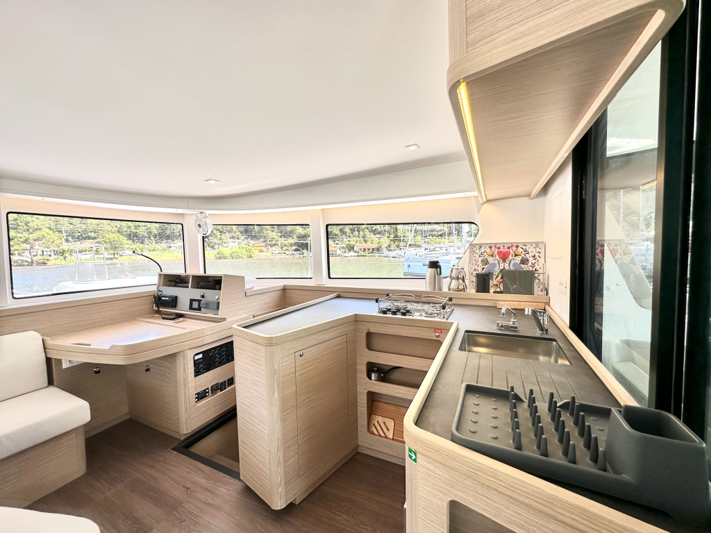 Lagoon 42 Sail Proteus