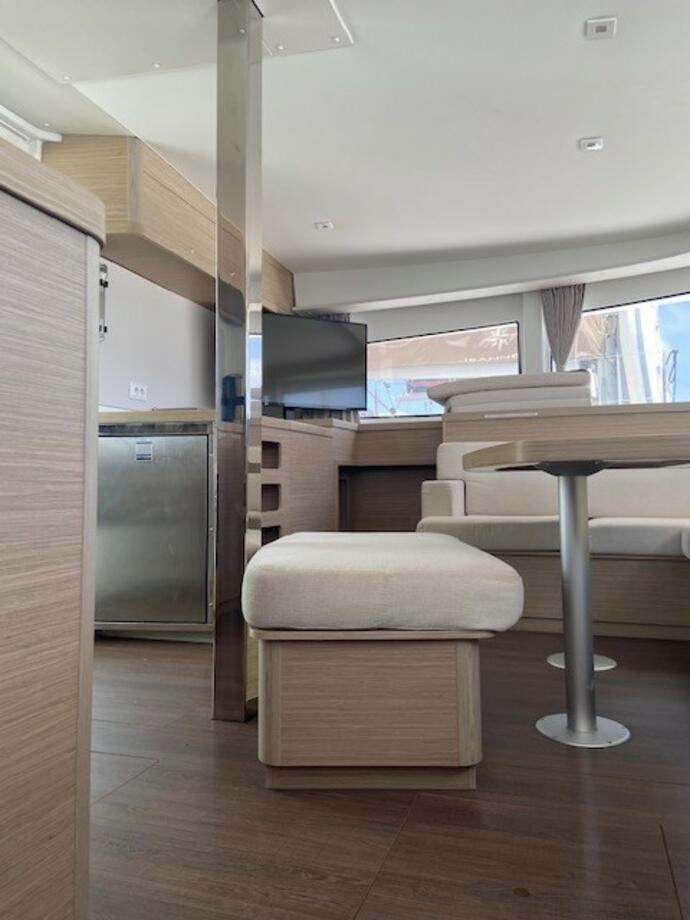Lagoon 42 Laurencia